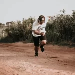 Techniky běhu do kopce a z kopce pro ultratrail běžce